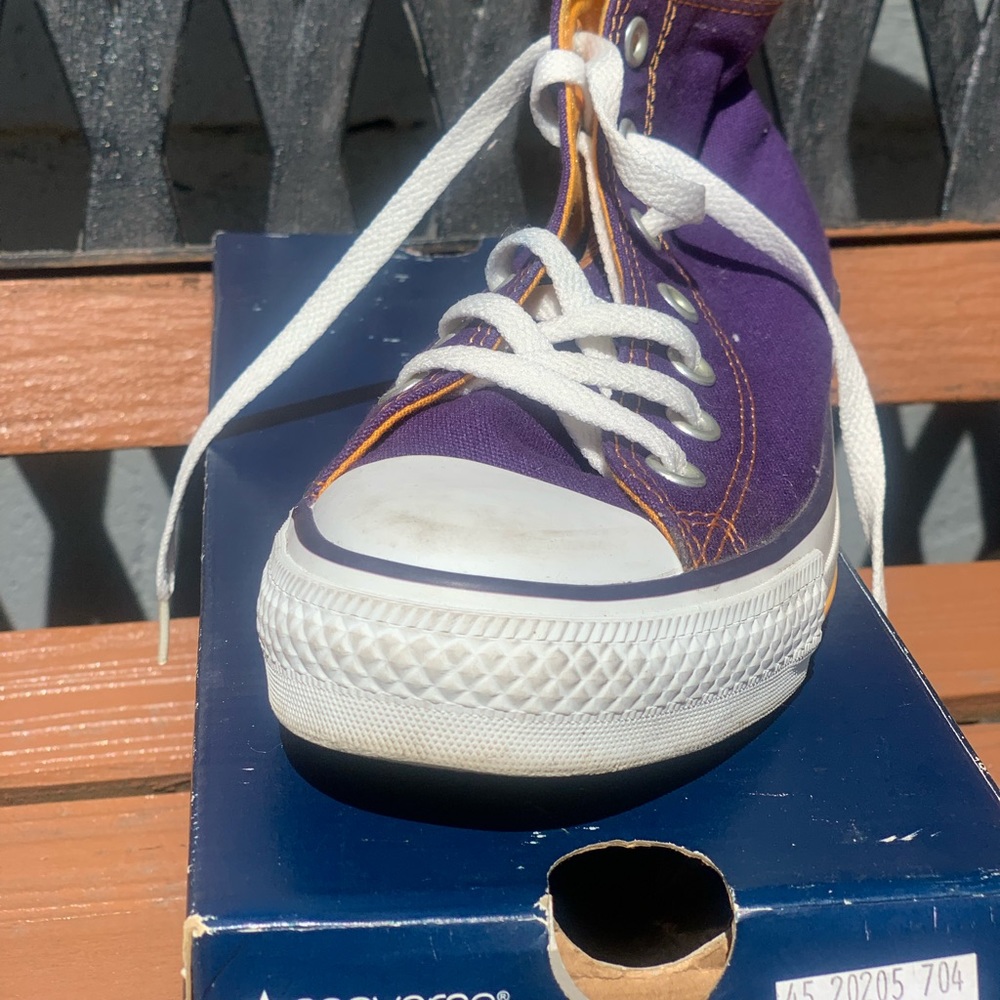 Lakers color converses